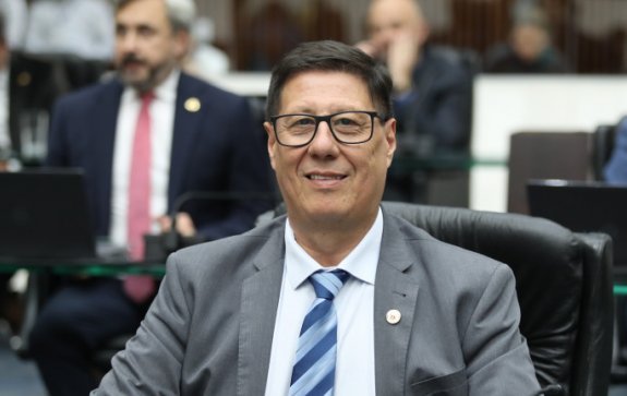 Projeto de lei propõe liberar caminhões de nove eixos em rodovias estratégicas do Sudoeste do Paraná 