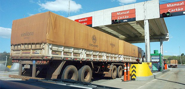 Vale-pedágio obrigatório e a redução equitativa da pena privada do artigo 8º da Lei nº 10.209/2001