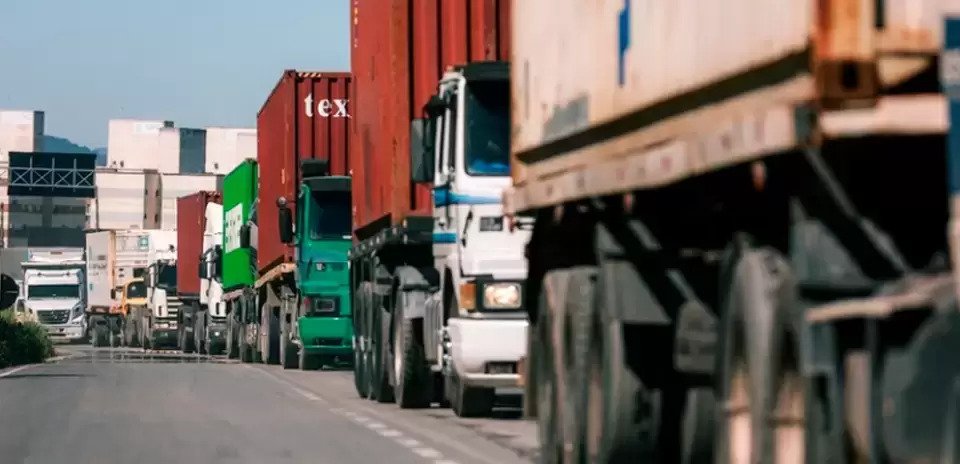 Senado aprova MP do Frete Mínimo com alterações no texto; confira mudanças