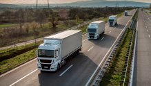 Empresas transportam quase seis vezes mais cargas por rodovias do que autônomos