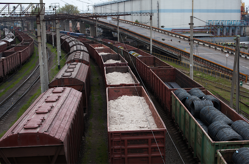 Nova concessão da Malha Sul pode ampliar integração entre ferrovia e transporte rodoviário de cargas no Paraná