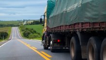 Empresas transportadoras que descumprirem o piso mínimo do frete podem ser suspensas