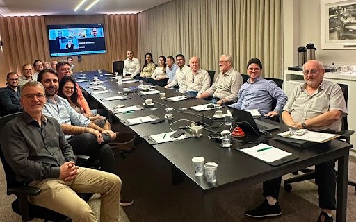 SETCEPAR realiza reunião de diretoria com participação da COMJOVEM Curitiba