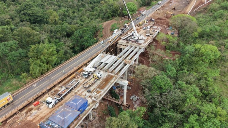 Ponte de 130 metros em construção no Paraná chega a 80% da execução